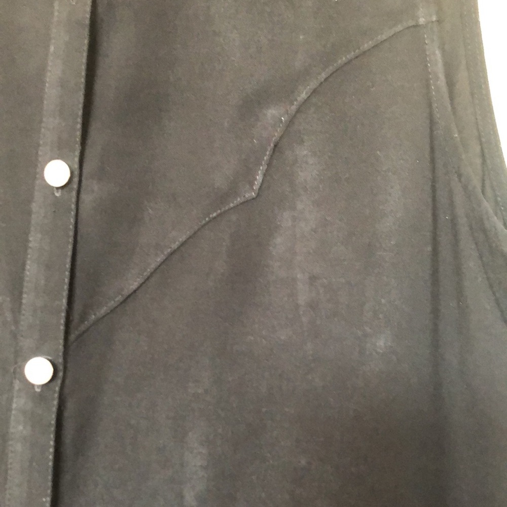 New Frontier sleeveless black top - Picture 2 of 4